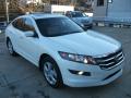 Front 3/4 View of 2010 Honda Accord Crosstour EX-L 4WD #9