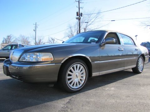 Charcoal Grey Metallic Lincoln Town Car Signature.  Click to enlarge.