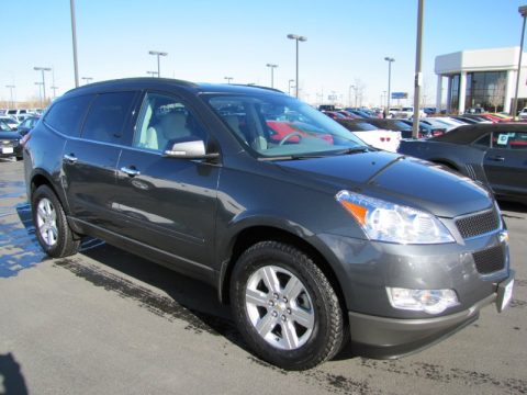 Cyber Gray Metallic Chevrolet Traverse LT AWD.  Click to enlarge.