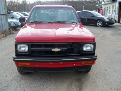 Bright Red Chevrolet S10 Blazer 4x4.  Click to enlarge.