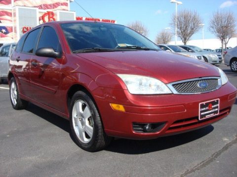 Sangria Red Metallic Ford Focus ZX5 SES Hatchback.  Click to enlarge.