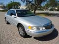 Front 3/4 View of 2000 Lincoln Continental  #2