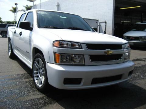 Summit White Chevrolet Colorado Xtreme Crew Cab.  Click to enlarge.