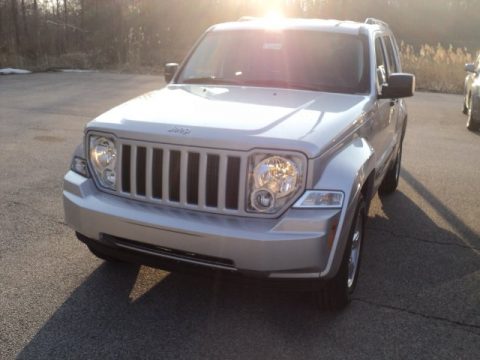 Bright Silver Metallic Jeep Liberty Sport 4x4.  Click to enlarge.