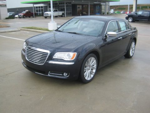 Blackberry Pearl Chrysler 300 Limited.  Click to enlarge.