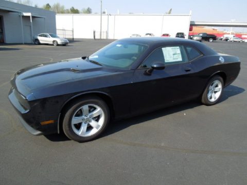 Blackberry Pearl Dodge Challenger SXT.  Click to enlarge.