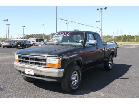 Black Dodge Dakota SLT Extended Cab 4x4.  Click to enlarge.