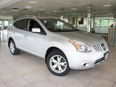 Silver Ice Metallic Nissan Rogue SL AWD.  Click to enlarge.