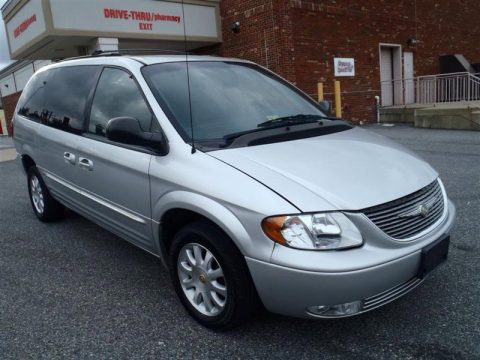 Bright Silver Metallic Chrysler Town & Country LXi AWD.  Click to enlarge.