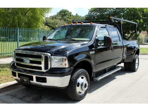 Black Ford F350 Super Duty Lariat Crew Cab 4x4 Dually.  Click to enlarge.
