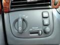 Controls of 2002 Cadillac DeVille Sedan #21
