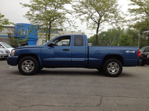 Atlantic Blue Pearl Dodge Dakota SLT Club Cab 4x4.  Click to enlarge.