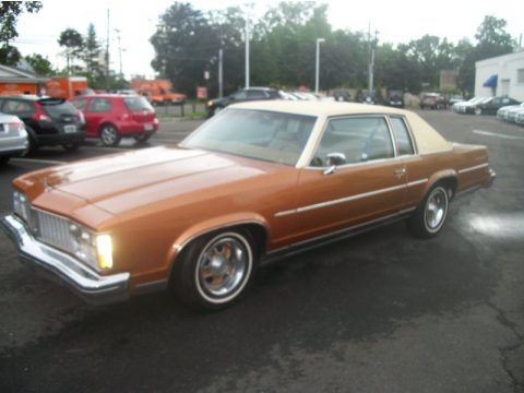 Medium Camel Metallic Oldsmobile Delta 88 Royale Coupe.  Click to enlarge.