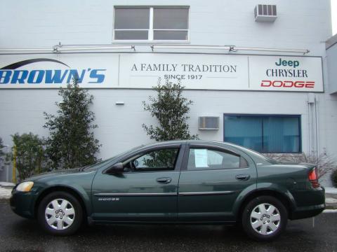 Shale Green Metallic Dodge Stratus SE Sedan.  Click to enlarge.