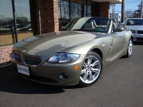 Olivine Green Metallic BMW Z4 3.0i Roadster.  Click to enlarge.