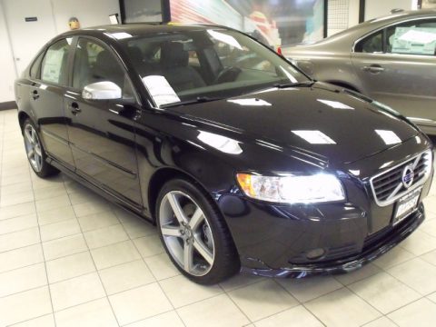 Black Sapphire Metallic Volvo S40 T5 R-Design.  Click to enlarge.