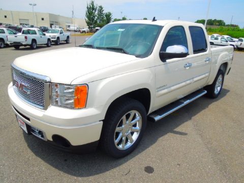 White Diamond Tricoat GMC Sierra 1500 Denali Crew Cab 4x4.  Click to enlarge.