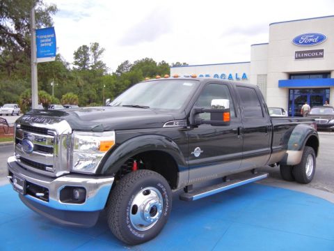 Green Gem Metallic Ford F350 Super Duty Lariat Crew Cab 4x4 Dually.  Click to enlarge.