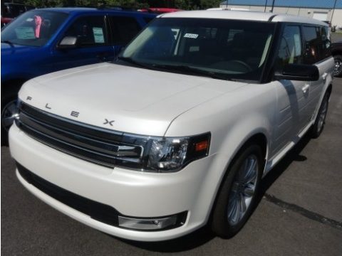 White Platinum Metallic Tri-Coat Ford Flex SEL.  Click to enlarge.