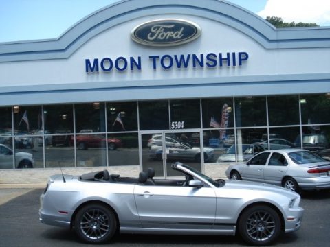 Ingot Silver Metallic Ford Mustang V6 Mustang Club of America Edition Convertible.  Click to enlarge.