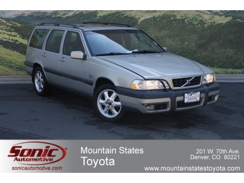 Mystic Silver Metallic Volvo V70 XC AWD. Click to enlarge. Mystic Silver Metallic Volvo V70 XC AWD. Click to enlarge.