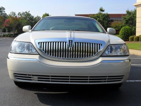 Cashmere Tri-Coat Lincoln Town Car Signature Limited.  Click to enlarge.