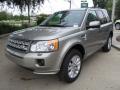 Front 3/4 View of 2012 Land Rover LR2 HSE #9