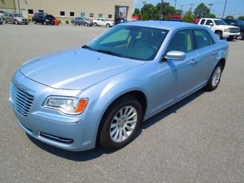 Crystal Blue Pearl Chrysler 300 .  Click to enlarge.