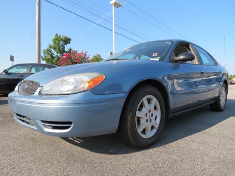 Windveil Blue Metallic Ford Taurus SE.  Click to enlarge.