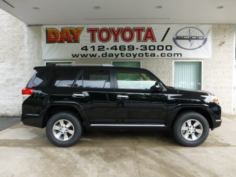 Black Toyota 4Runner SR5 4x4.  Click to enlarge.