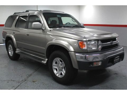 Dorado Gold Pearl Toyota 4Runner SR5 4x4.  Click to enlarge.