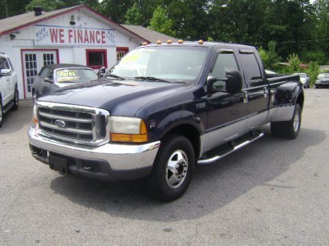 True Blue Metallic Ford F350 Super Duty XLT Crew Cab Dually.  Click to enlarge.