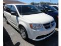 Front 3/4 View of 2013 Dodge Grand Caravan SE #1