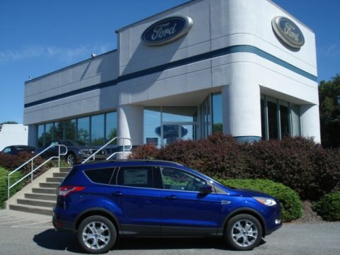 Deep Impact Blue Metallic Ford Escape SE 2.0L EcoBoost 4WD.  Click to enlarge.