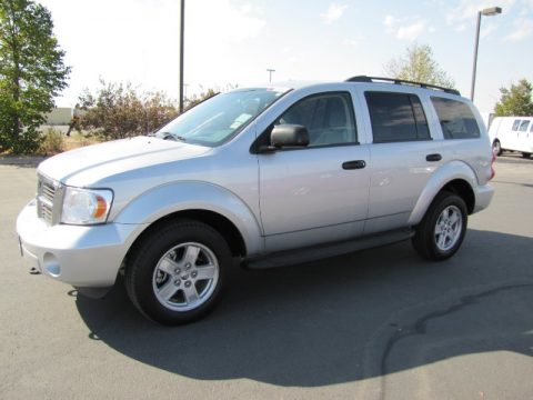 Bright Silver Metallic Dodge Durango SE 4x4.  Click to enlarge.