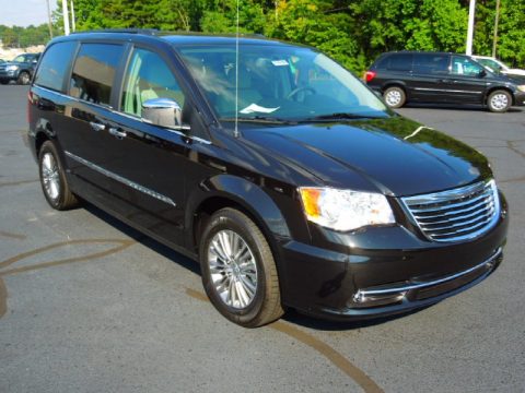 Brilliant Black Crystal Pearl Chrysler Town & Country Touring - L.  Click to enlarge.