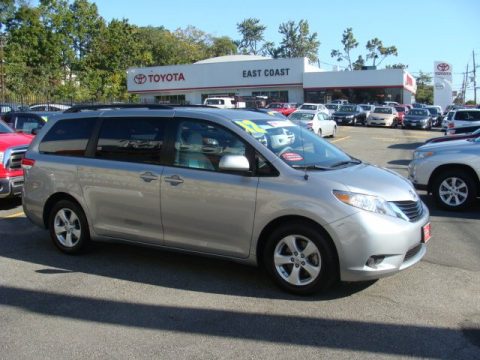 Silver Sky Metallic Toyota Sienna LE.  Click to enlarge.