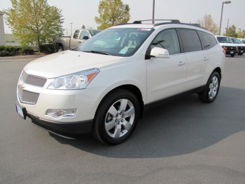 White Diamond Tricoat Chevrolet Traverse LTZ AWD.  Click to enlarge.
