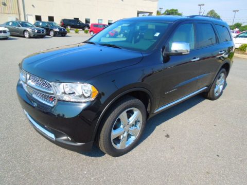Brilliant Black Crystal Pearl Dodge Durango Citadel AWD.  Click to enlarge.
