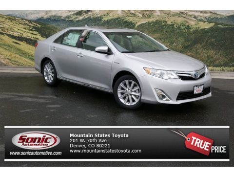 Classic Silver Metallic Toyota Camry Hybrid XLE.  Click to enlarge.
