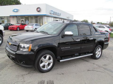 Black Chevrolet Avalanche LT 4x4.  Click to enlarge.