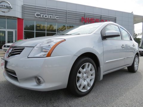 Brilliant Silver Metallic Nissan Sentra 2.0 S.  Click to enlarge.