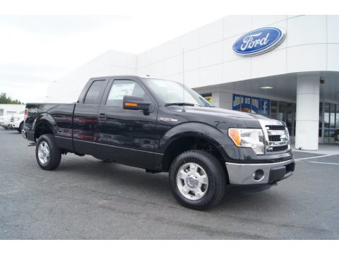 Tuxedo Black Metallic Ford F150 XLT SuperCab 4x4.  Click to enlarge.