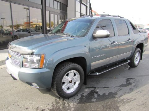 Blue Granite Metallic Chevrolet Avalanche Z71 4x4.  Click to enlarge.