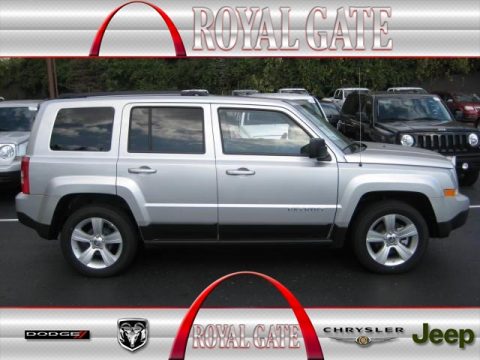 Bright Silver Metallic Jeep Patriot Latitude. Click to enlarge. Bright Silver Metallic Jeep Patriot Latitude. Click to enlarge.