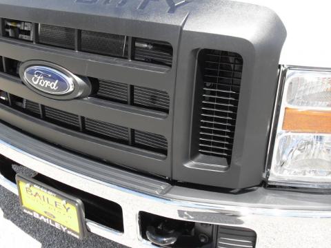Oxford White Ford F250 Super Duty XL SuperCab.  Click to enlarge.