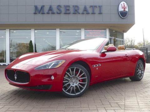 Rosso Mondiale (Red) Maserati GranTurismo Convertible GranCabrio.  Click to enlarge.