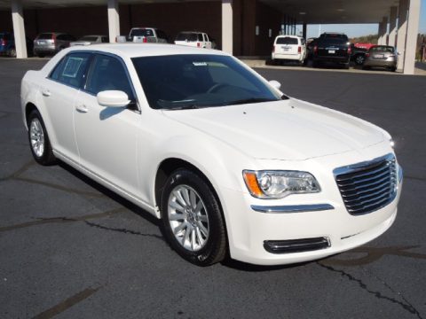 Ivory Tri-Coat Pearl Chrysler 300 .  Click to enlarge.