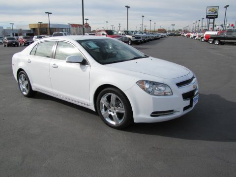 Summit White Chevrolet Malibu LT.  Click to enlarge.