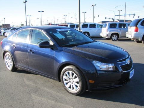 Imperial Blue Metallic Chevrolet Cruze LT.  Click to enlarge.